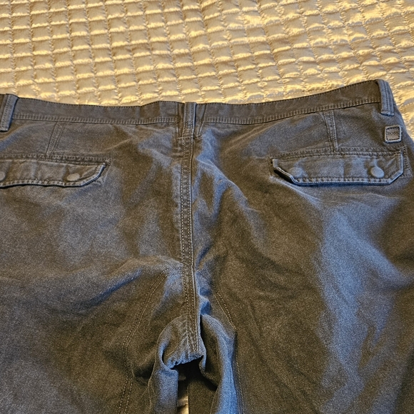 HUGO BOSS regular fit. Size40 - Picture 5 of 8